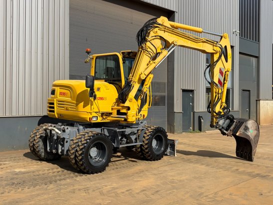 Takeuchi TB295W-1 TB295W-1 2017 2 Wheeled Excavators image 9