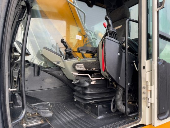 Liebherr R926 LC R926 LC 2018 2 Crawler Excavators image 69