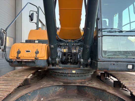 Hyundai HX380L HX380L 2017 2 Crawler Excavators image 9