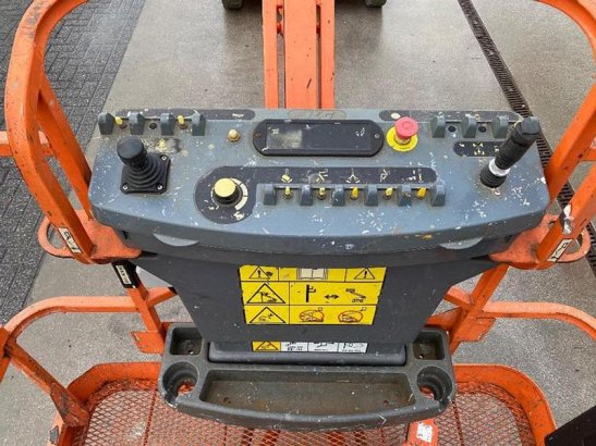 2011 JLG E400 AJPN E400 AJPN 2011 2 image 5