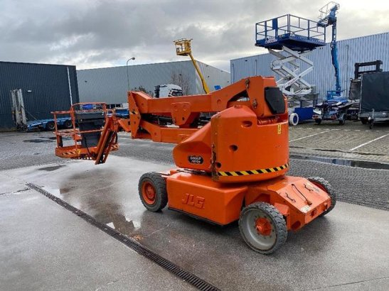 2011 JLG E400 AJPN E400 AJPN 2011 2 image 13