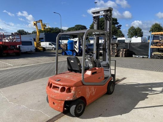 1999 BT CBE 2.0F, Heftruck, Elektro, 620 cm. BT CBE 2.0F, Heftruck, Elektro, 620 cm. 1999 2 Forklift image 5