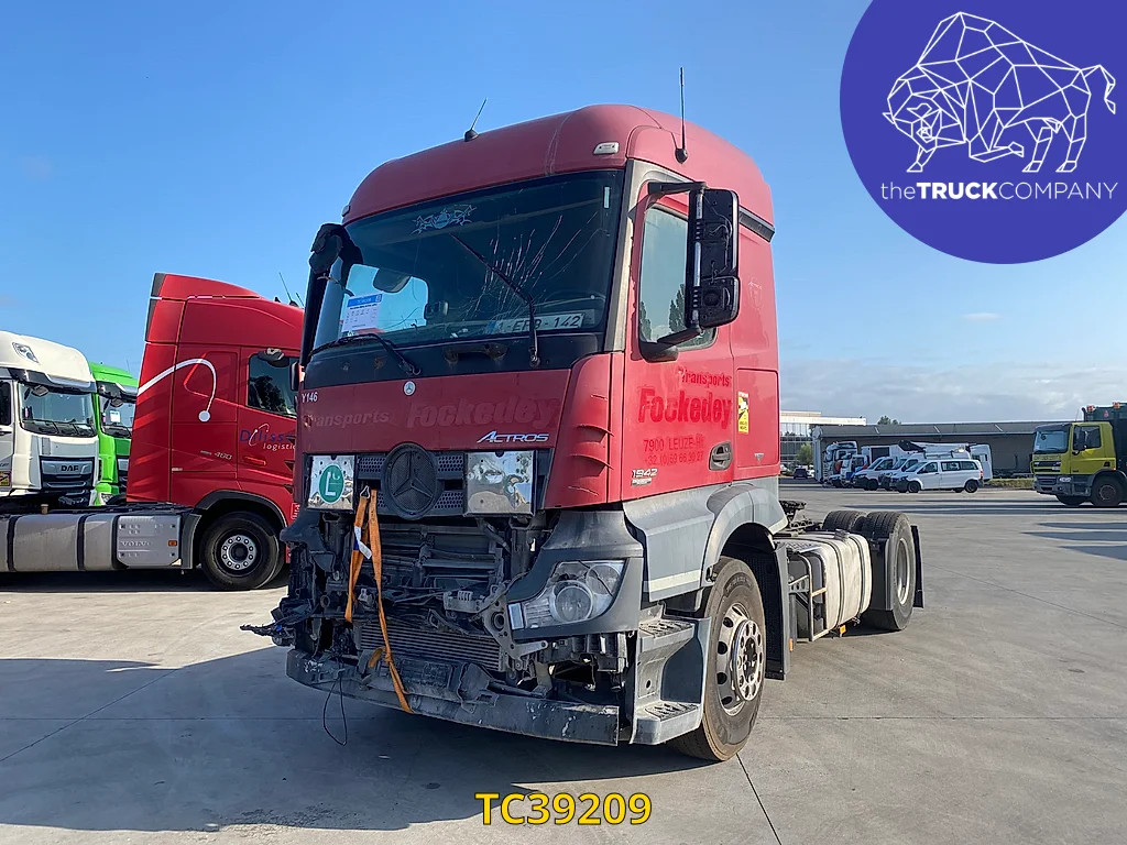 Mercedes-Benz Actros 1842 image