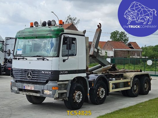 Mercedes-Benz Actros 3235 Actros 3235 2001 2 image 16