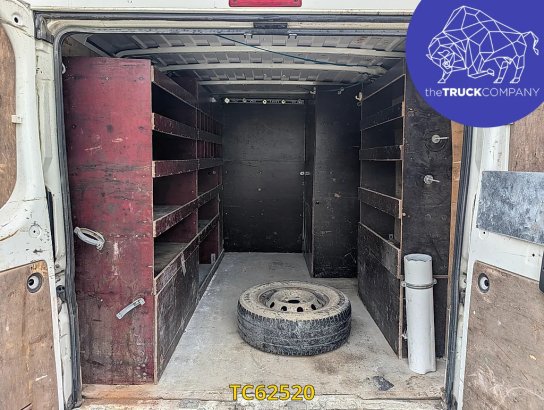 Peugeot Boxer Boxer 3t3 2l blue hdi 110 pack Peugeot Boxer 3t3 2l blue hdi 110 pack 2016 2 Closed vans image 10