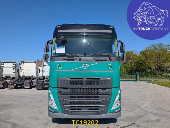 Volvo FH 500 590 2023 2 Tractor Units image 10