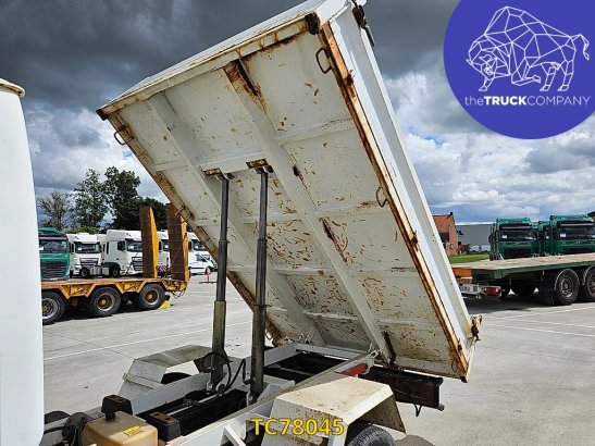 Nissan Cabstar 120cv dc benne Cabstar 120cv dc benne 2006 2 image 10
