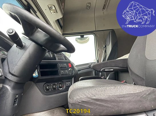 DAF XF 460 XF 460 2017 2 Tractor Units image 10