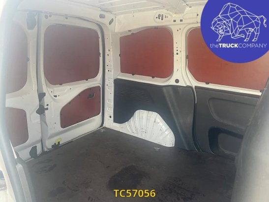 Peugeot Partner 1.5 HDI - AUTOMATIC GEARBOX Peugeot Partner 1.5 HDI - AUTOMATIC GEARBOX 2022 2 Closed vans image 25
