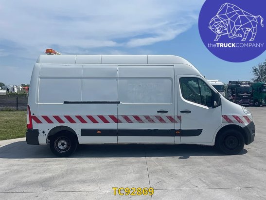 Renault Master Master 120.35 L3H3 Master 120.35 L3H3 2012 2 Closed vans image 25
