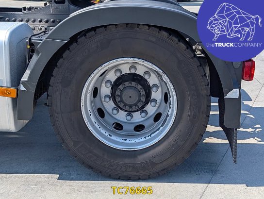 Volvo FH 460 590 2021 2 Tractor Units image 10