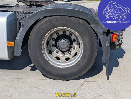Volvo FH 460 590 2018 2 Tractor Units image 10