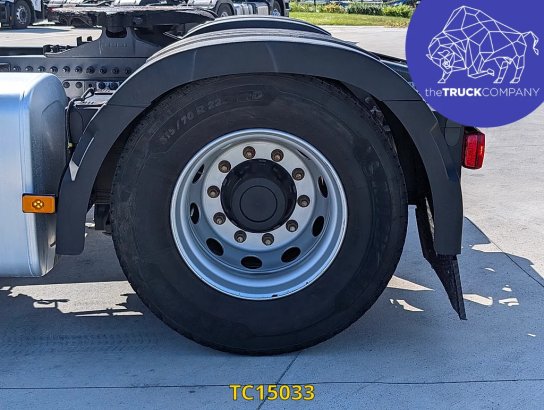 Volvo FH 460 590 2023 2 Tractor Units image 25