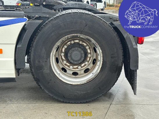 Volvo 590 2020 2 Tractor Units image 10