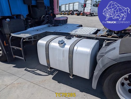 DAF 85 CF CF 85 440 2014 2 Tractor Units image 26