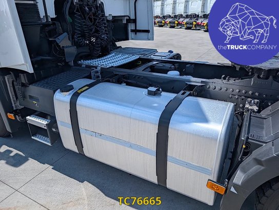 Volvo FH 460 590 2021 2 Tractor Units image 11