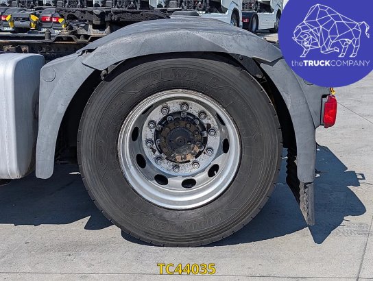 MAN TGX 440 2016 2 Tractor Units image 11