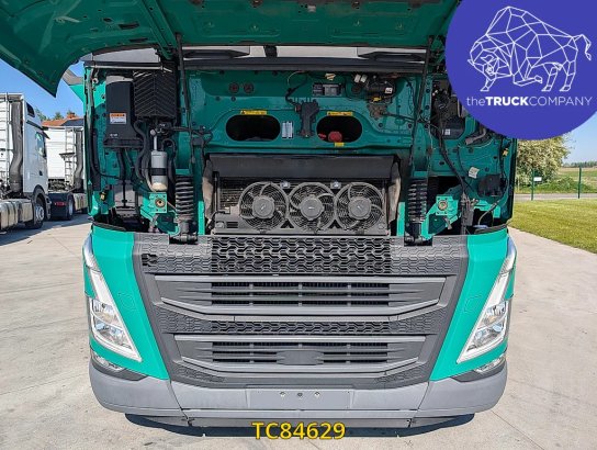 Volvo FH 500 590 2023 2 Tractor Units image 41