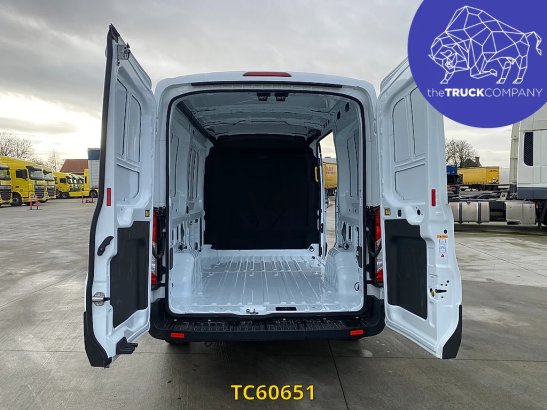 Ford Transit 130.35 l2h2 Transit 130.35 L2H2 - AUTOMATIC GEARBOX - NEW VAN 2025 1 Closed vans image 11