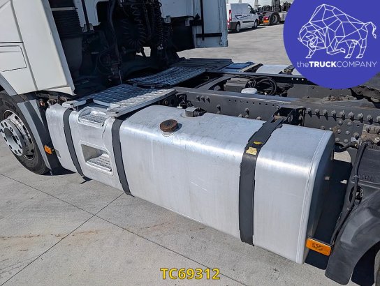 Volvo FH 460 590 2018 2 Tractor Units image 26