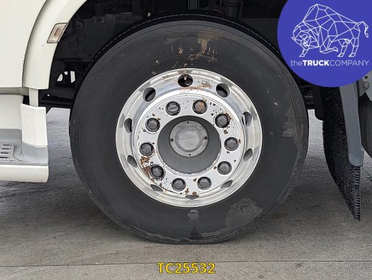 DAF XF XF 2017 2 Tractor Units image 11