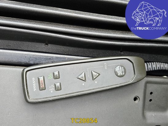 Volvo FH 500 590 2023 2 Tractor Units image 41