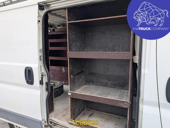 Peugeot Boxer Boxer 3t3 2l blue hdi 110 pack Peugeot Boxer 3t3 2l blue hdi 110 pack 2016 2 Closed vans image 12