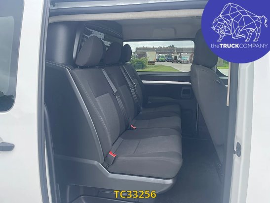 Opel Vivaro 2.0 CDTI DUBBELE CABINE - 5 ZITPLAATSEN Opel Vivaro 2.0 CDTI DUBBELE CABINE - 5 ZITPLAATSEN 2021 2 Closed vans...