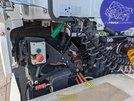 DAF 85 CF 320 Electric 85 CF 320 Electric 2022 2 Tractor Units image 11