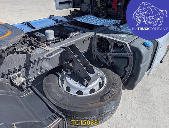Volvo FH 460 590 2023 2 Tractor Units image 87