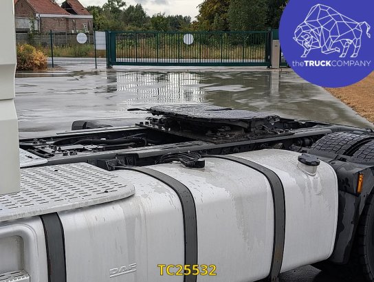 DAF XF XF 2017 2 Tractor Units image 12