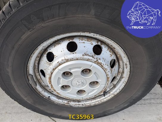 Peugeot Boxer 2.0 HDI BOX + LIFT Peugeot Boxer 2.0 HDI BOX + LIFT 2015 2 image 11