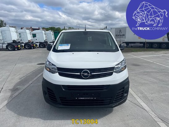 Opel Vivaro 2.0 CDTI DUBBELE CABINE - 6 ZITPLAATSEN Opel Vivaro 2.0 CDTI DUBBELE CABINE - 6 ZITPLAATSEN 2021 2 Closed vans...