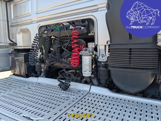 DAF XF 530 XF 530 2017 2 Tractor Units image 14