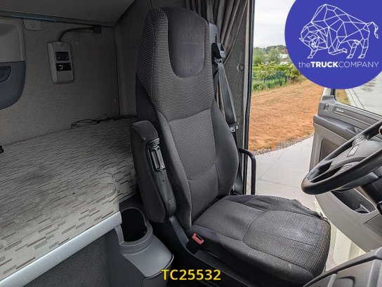 DAF XF XF 2017 2 Tractor Units image 14