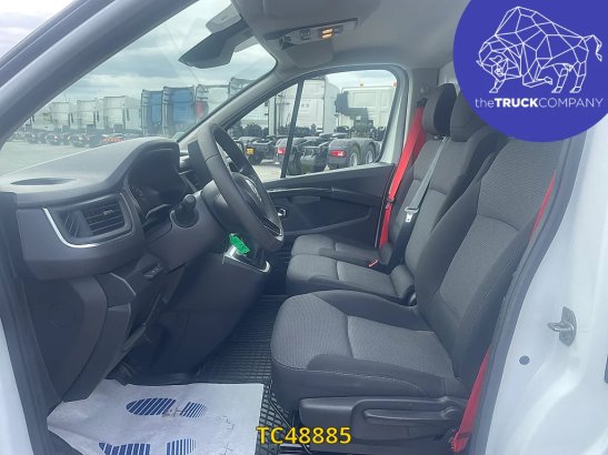 Renault Trafic Trafic 3 150.30 EDC6 L1H1 Trafic 3 150.30 EDC6 L1H1 2023 2 Closed vans image 30