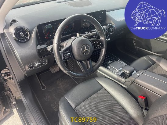Mercedes-Benz GLA 200 D Mercedes-Benz GLA 200 D 2021 2 image 15