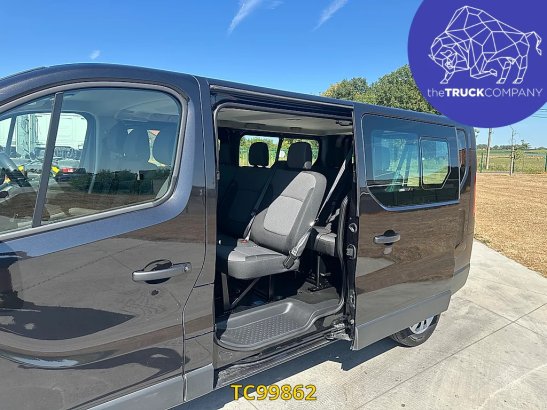 Nissan Primastar 2.0 DCI - MINIBUS - 9 SEATS Primastar 2.0 DCI - MINIBUS - 9 SEATS 2024 2 image 15