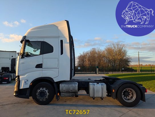 Iveco S-Way 480 S-Way 480 2021 2 Tractor Units image 2