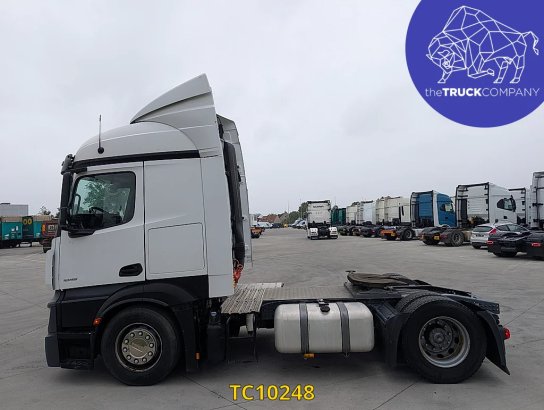 Mercedes-Benz Actros Actros 2018 2 Tractor Units image 17