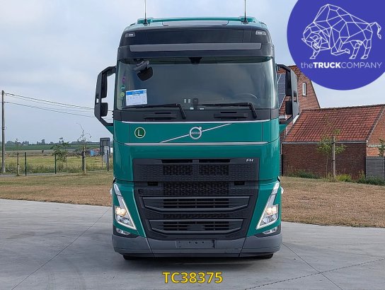 Volvo FH 500 590 2023 2 Tractor Units image 17