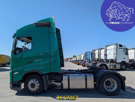 Volvo FH 500 590 2023 2 Tractor Units image 17
