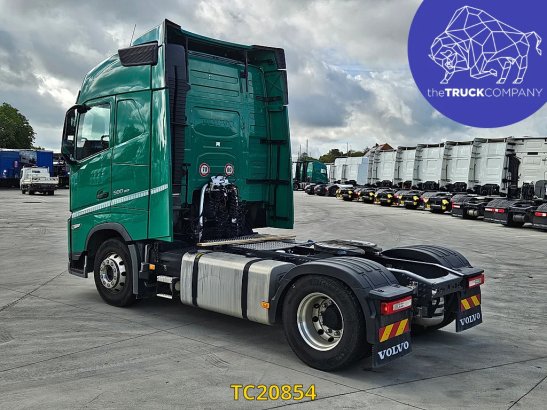 Volvo FH 500 590 2023 2 Tractor Units image 47