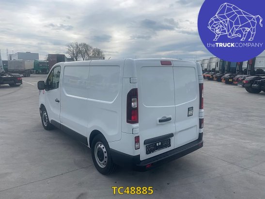 Renault Trafic Trafic 3 150.30 EDC6 L1H1 Trafic 3 150.30 EDC6 L1H1 2023 2 Closed vans image 18