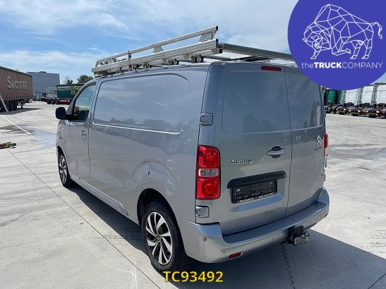 Citroen Jumpy 2.0 // L2 // Premium // GPS // Camera Citroën Jumpy 2.0 // L2 // Premium // GPS // Camera 2021 2 Closed vans...