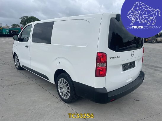 Opel Vivaro 2.0 CDTI DUBBELE CABINE - 5 ZITPLAATSEN Opel Vivaro 2.0 CDTI DUBBELE CABINE - 5 ZITPLAATSEN 2021 2 Closed vans...