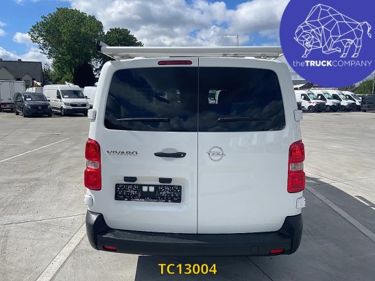 Opel Vivaro 2.0 CDTI DUBBELE CABINE - 6 ZITPLAATSEN Opel Vivaro 2.0 CDTI DUBBELE CABINE - 6 ZITPLAATSEN 2021 2 Closed vans...