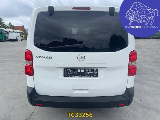 Opel Vivaro 2.0 CDTI DUBBELE CABINE - 5 ZITPLAATSEN Opel Vivaro 2.0 CDTI DUBBELE CABINE - 5 ZITPLAATSEN 2021 2 Closed vans...