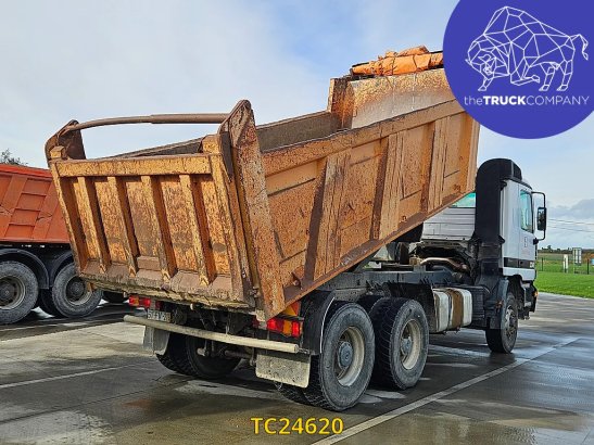 Mercedes-Benz Actros 3348 Mercedes-Benz Actros 3348 2000 2 Tipper trucks image 4