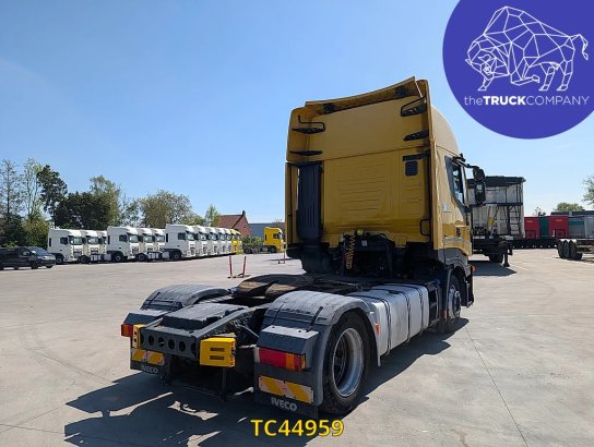 Iveco Stralis 440 S45 Stralis 440 S45 2015 2 Tractor Units image 6